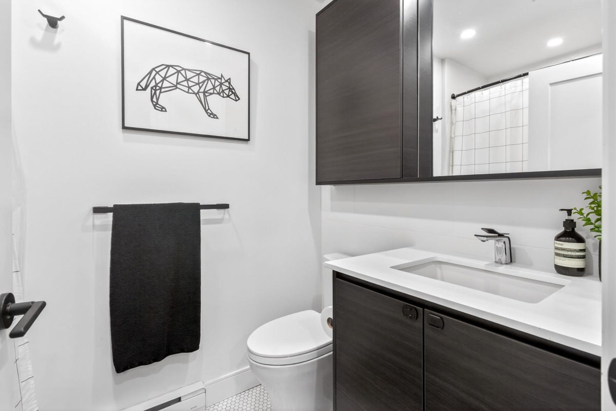 Guest Bathroom Photo of 524 55 Klahanie Drive, Port Moody, BC