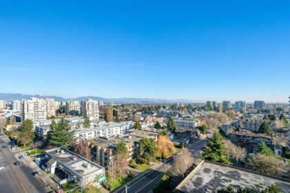 Outdoor Deck Photo of 1601 6533 Buswell Street, Richmond, BC