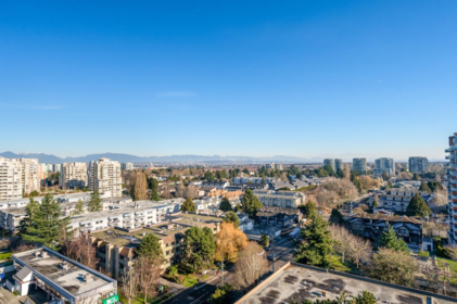 Staircase Photo of 1601 6533 Buswell Street, Richmond, BC
