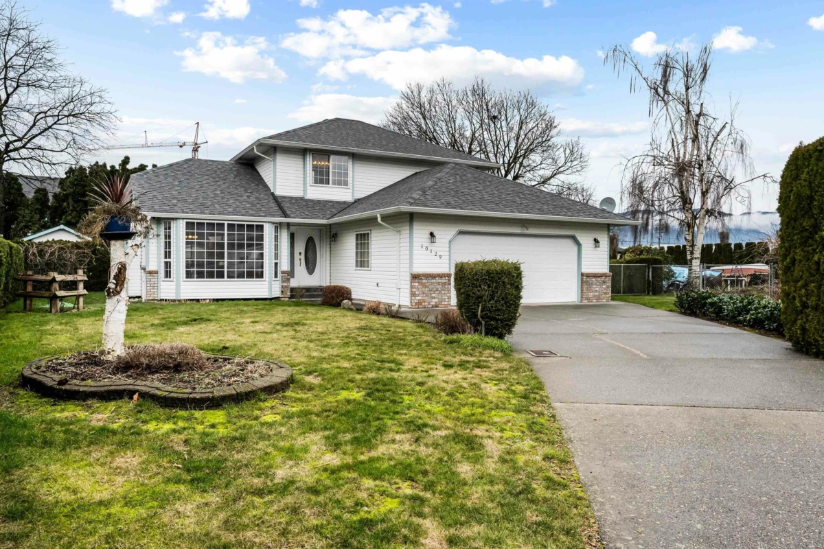 Exterior Front Photo of 10129 Rosewood Place, Rosedale, BC