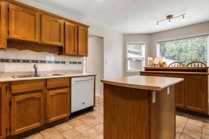 Basement Recreation Room Photo of 10129 Rosewood Place, Rosedale, BC