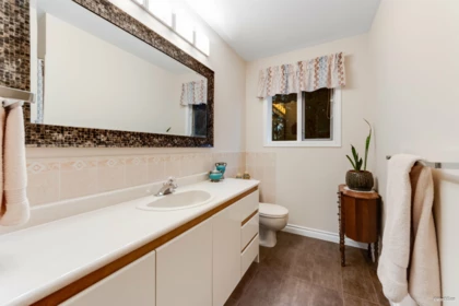 Entry Foyer Photo of 1415 Garibaldi Place, Coquitlam, BC