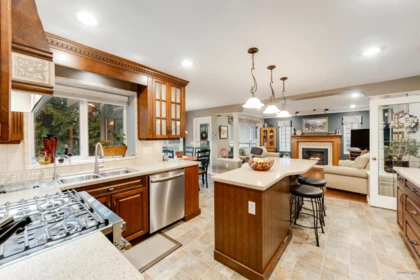 Kitchen Island Photo of 1415 Garibaldi Place, Coquitlam, BC