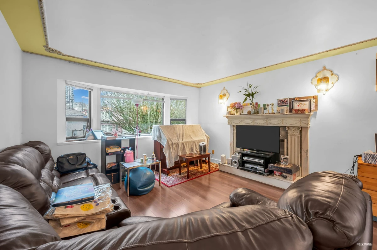 Family Room Photo of 3334 Archimedes Street, Vancouver, BC