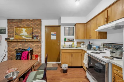 Mudroom Photo of 3334 Archimedes Street, Vancouver, BC