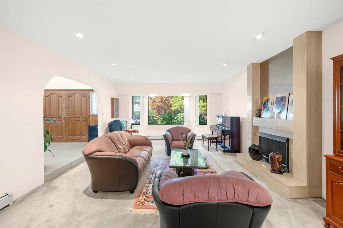 Dining Area Photo of 6668 Selkirk Street, Vancouver, BC
