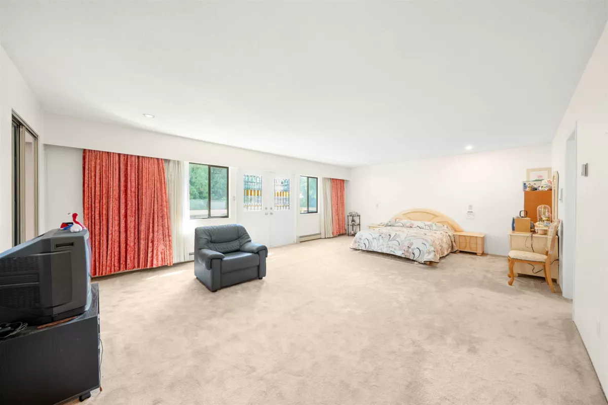 Laundry Room Photo of 6668 Selkirk Street, Vancouver, BC