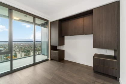 Walk-In Closet Photo of 3606 5987 Wilson Avenue, Burnaby, BC