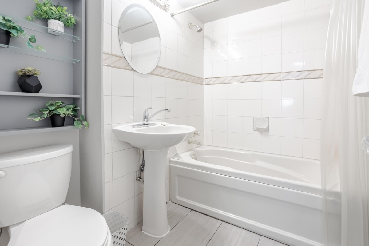 Walk-In Closet Photo of 206 1149 W 11th Avenue, Vancouver, BC