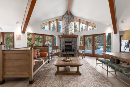 8162 Muirfield Crescent, Whistler, BC, Whistler — Single Family Residence for sale