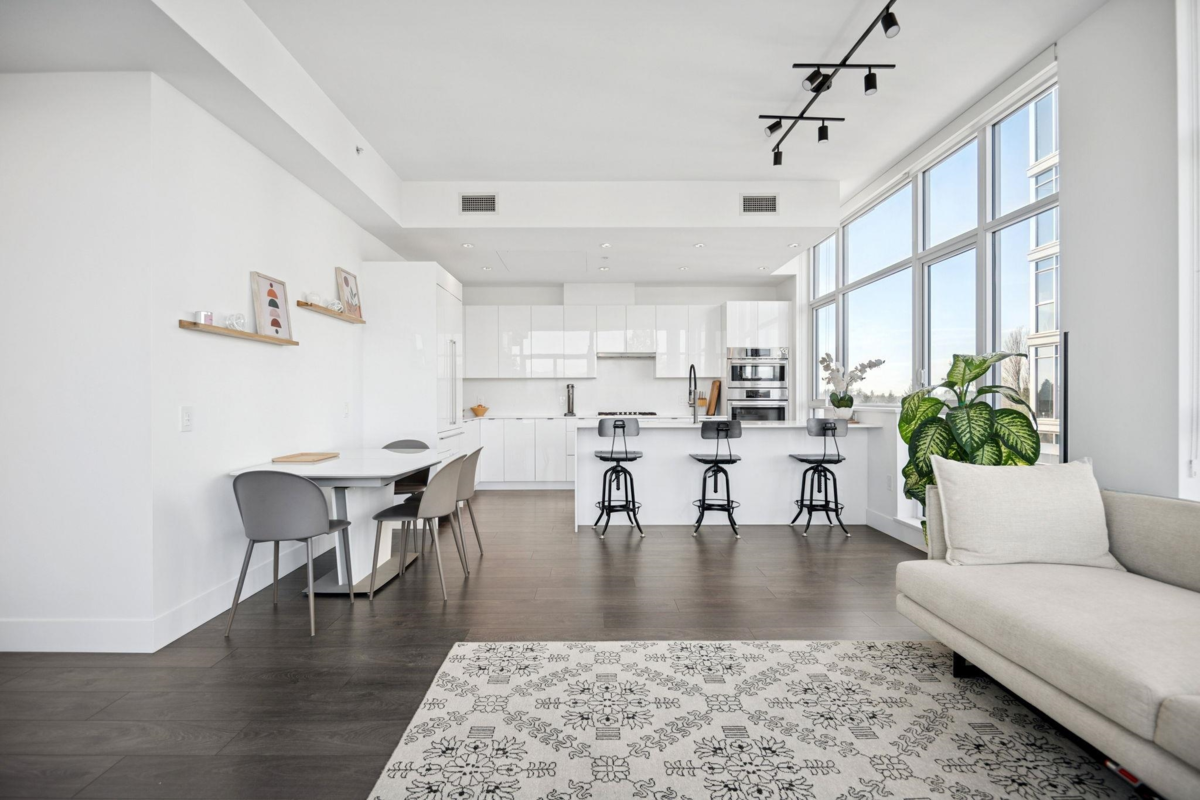 Family Room Photo of PH1 2455 Kingsway, Vancouver, BC