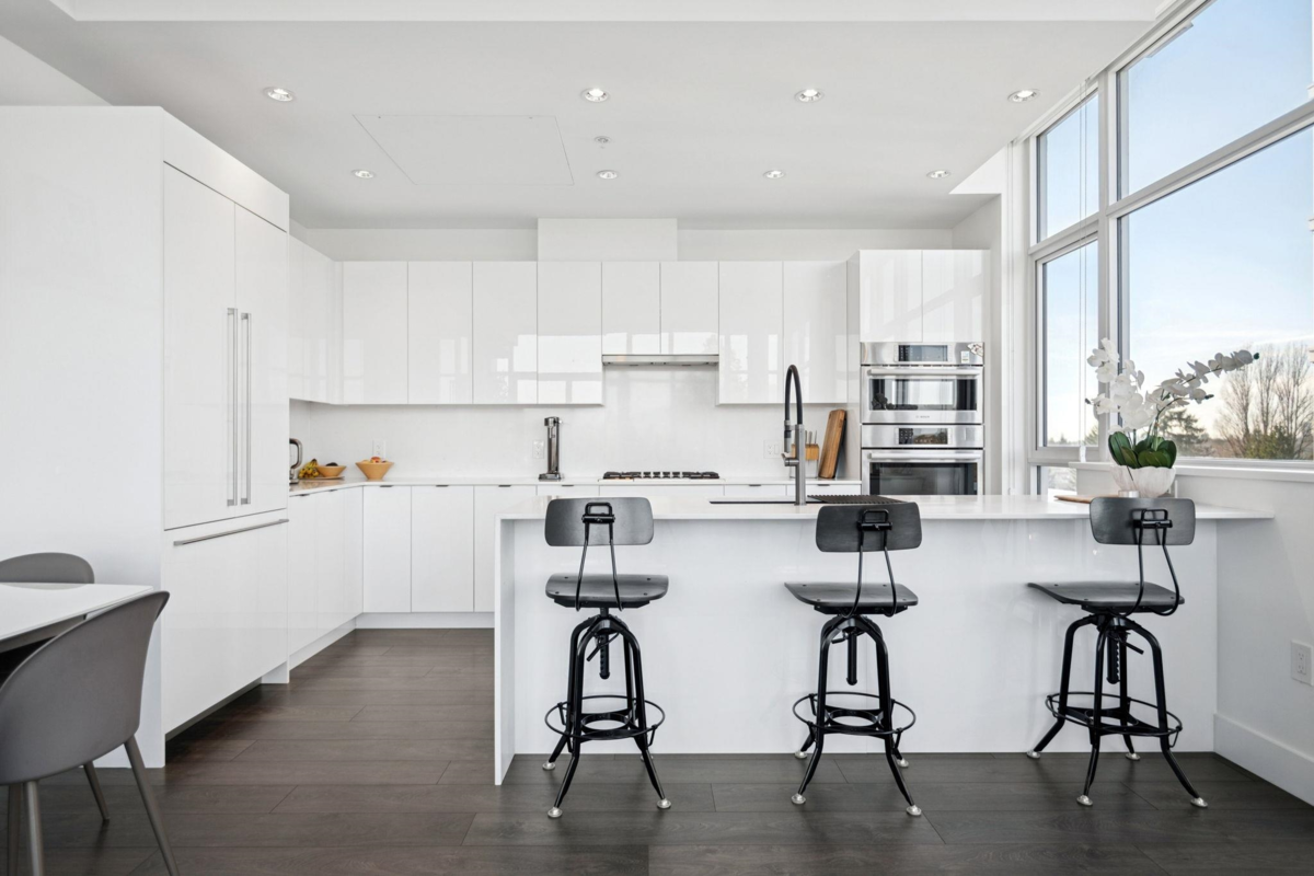 Kitchen Island Photo of PH1 2455 Kingsway, Vancouver, BC