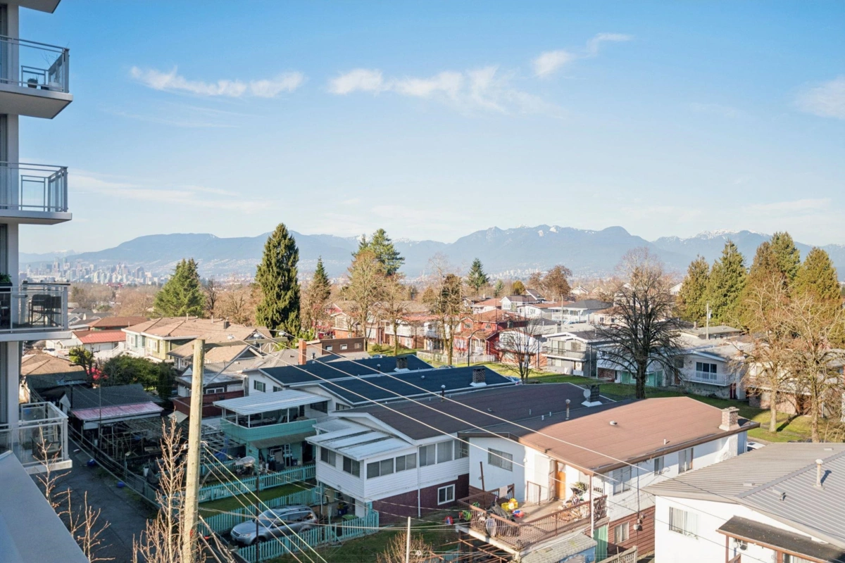 Laundry Room Photo of PH1 2455 Kingsway, Vancouver, BC