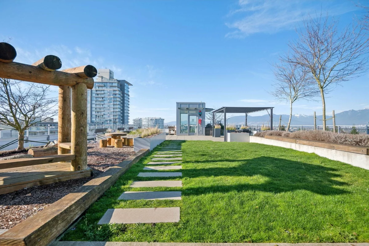 Outdoor Deck Photo of PH1 2455 Kingsway, Vancouver, BC