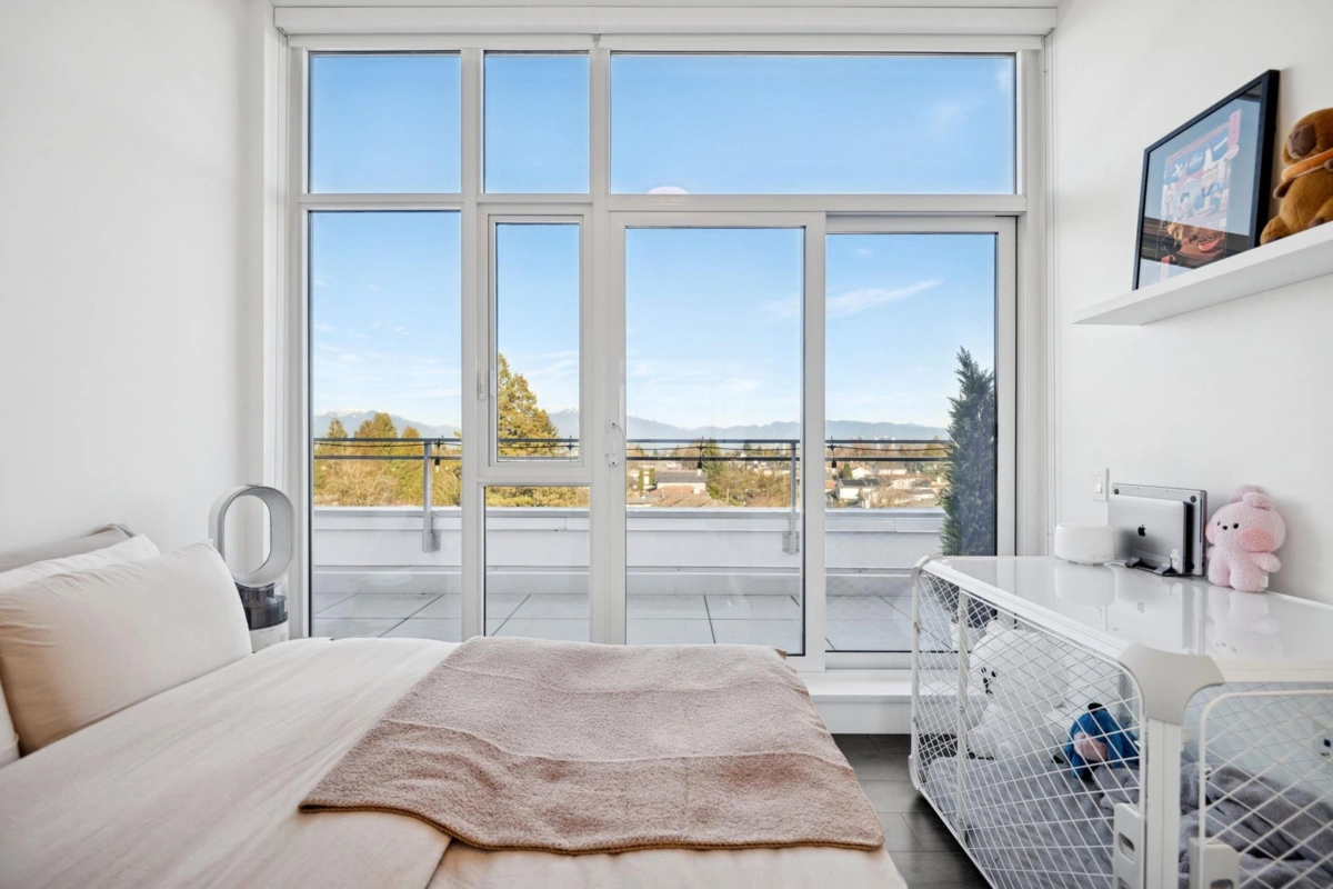 Primary Bathroom Photo of PH1 2455 Kingsway, Vancouver, BC