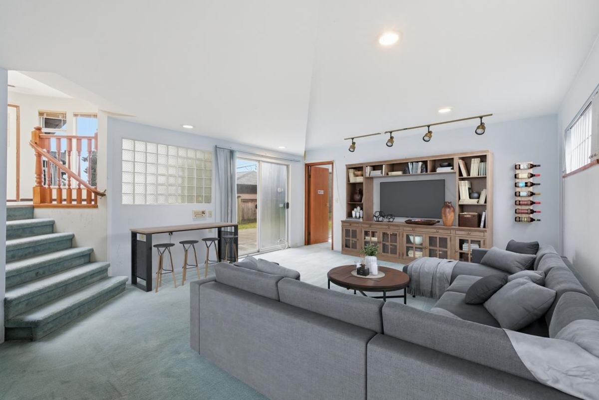 Breakfast Nook Photo of 6709 Ash Street, Vancouver, BC