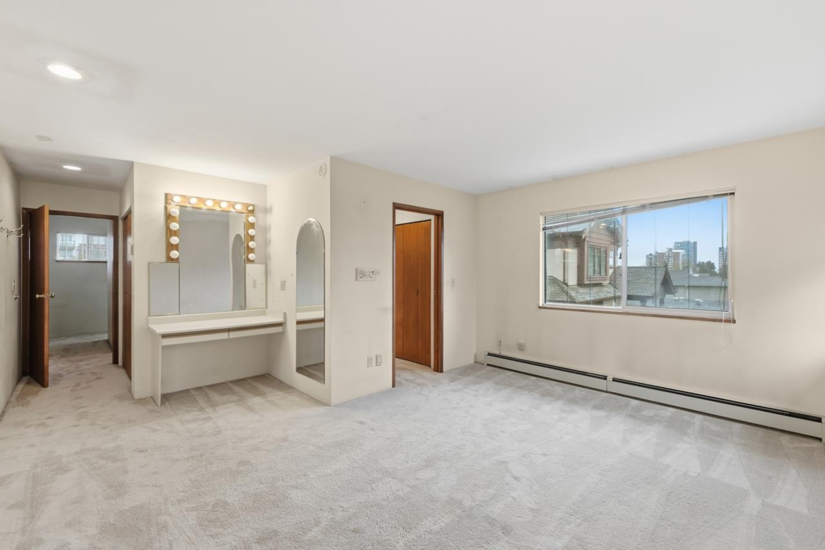 Walk-In Closet Photo of 6709 Ash Street, Vancouver, BC