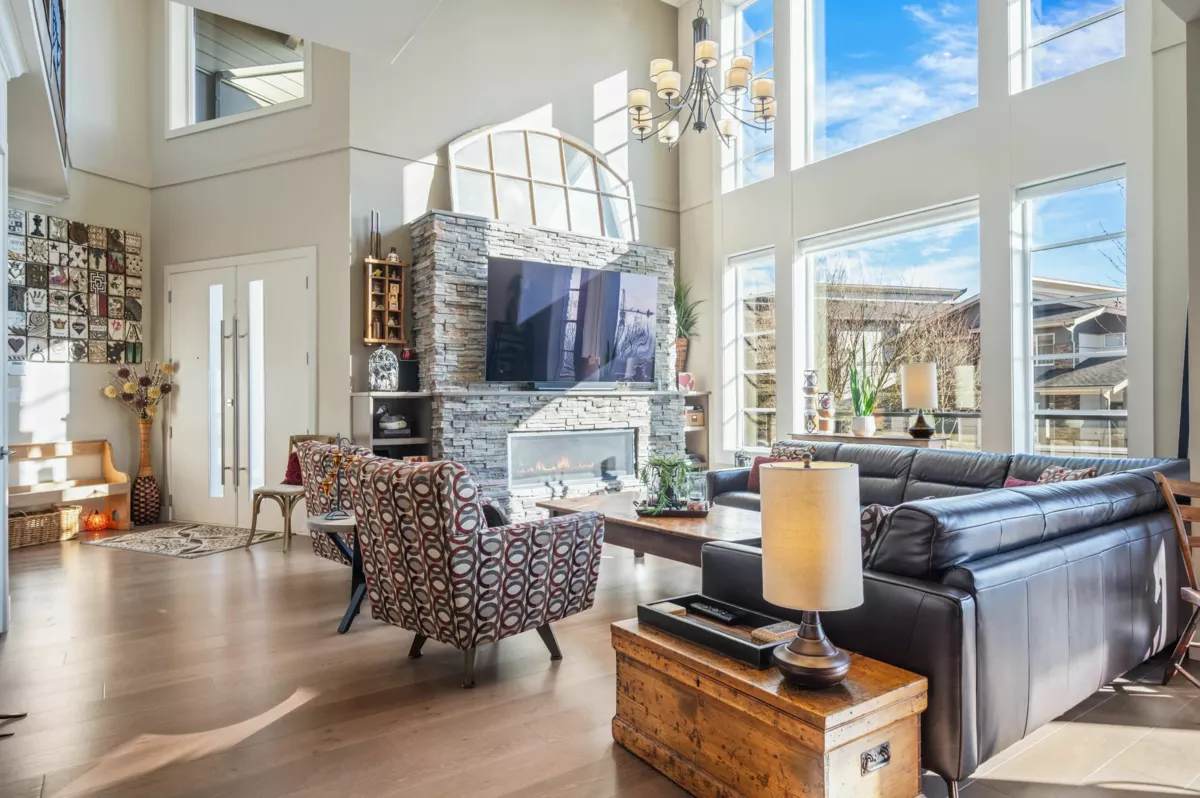Family Room Photo of 1412 Strawline Hill Street, Coquitlam, BC