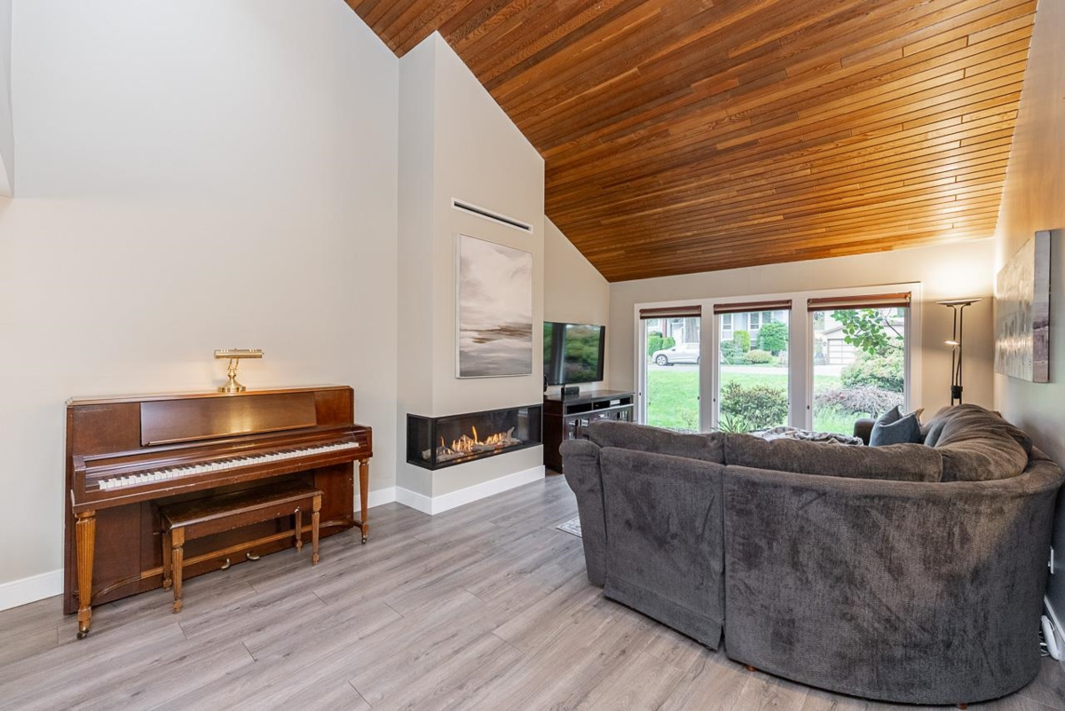 Family Room Photo of 6015 Sunwood Drive, Delta, BC