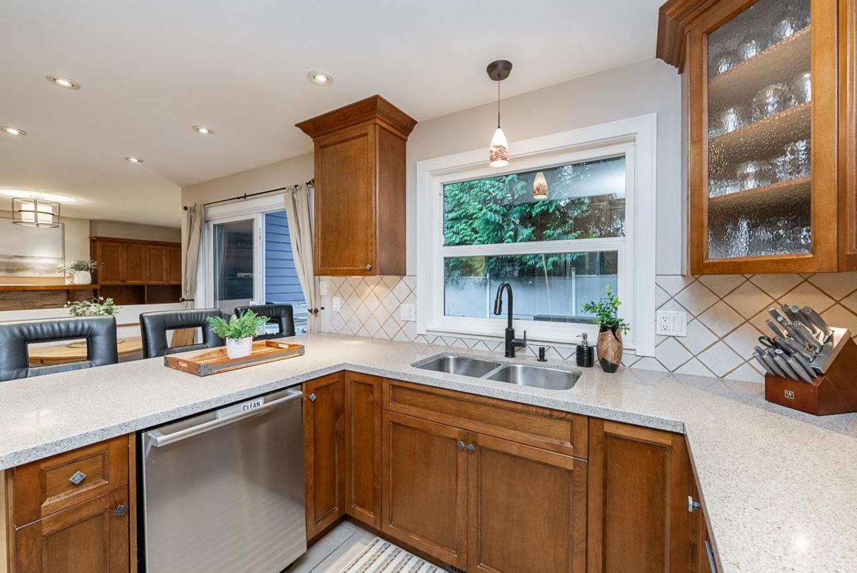 Guest Bathroom Photo of 6015 Sunwood Drive, Delta, BC