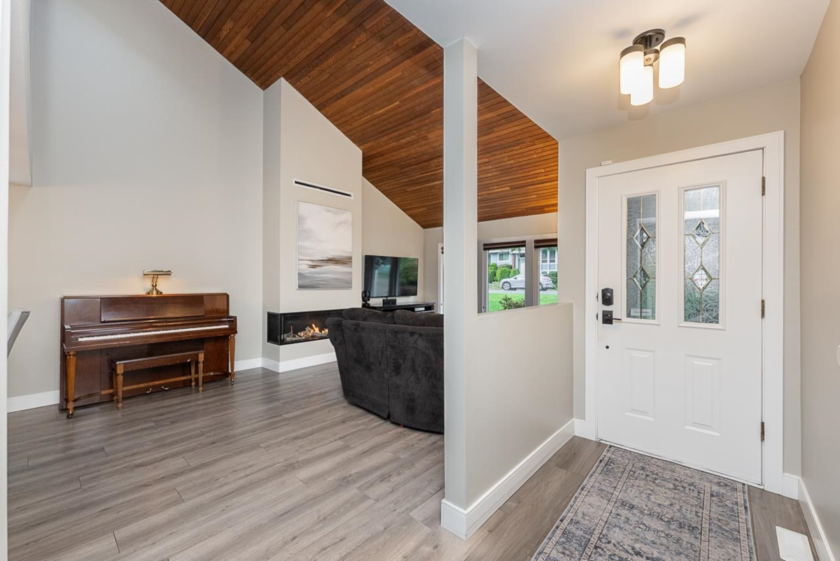 Living Room Photo of 6015 Sunwood Drive, Delta, BC