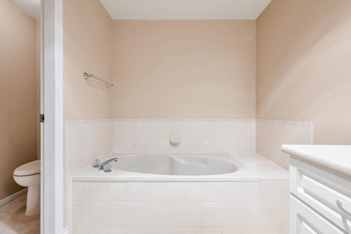 Guest Bathroom Photo of 171 8737 212th Street, Langley, BC