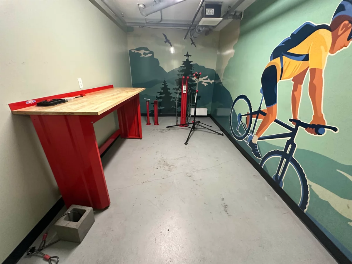 Entry Foyer Photo of 116 108 E 8th Street, North Vancouver, BC