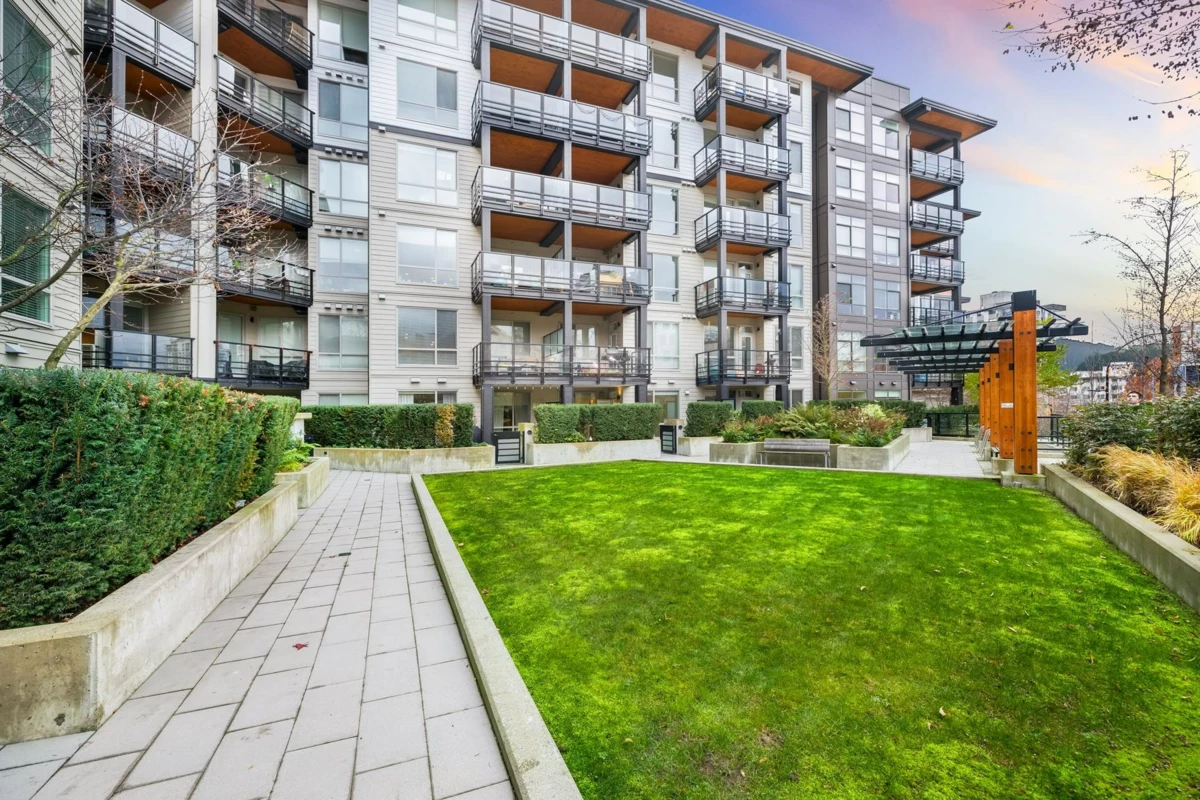Powder Room Photo of 116 108 E 8th Street, North Vancouver, BC