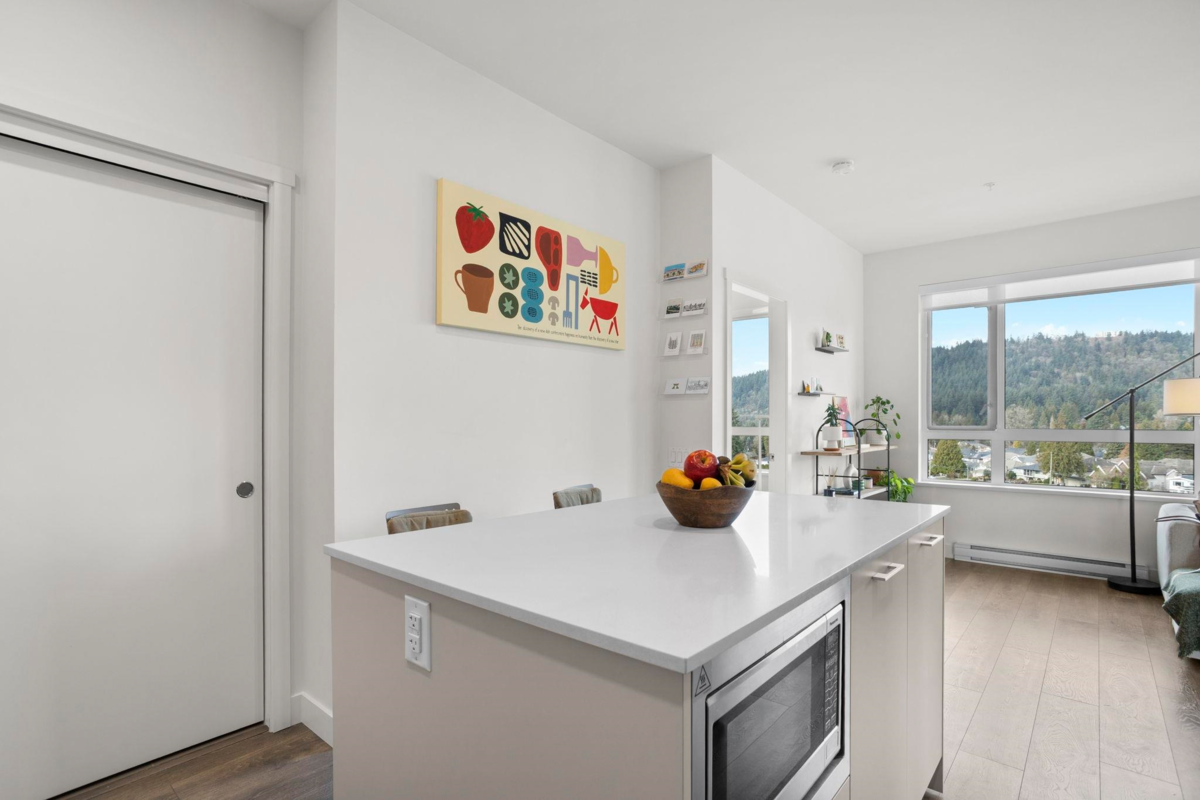 Primary Bathroom Photo of 612 735 Anskar Court, Coquitlam, BC