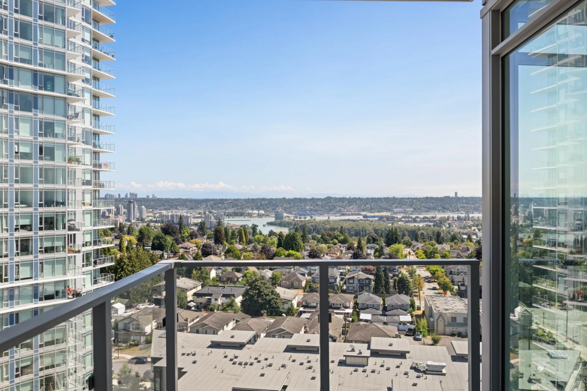 Walk-In Closet Photo of 1305 7683 Park Crescent, Burnaby, BC