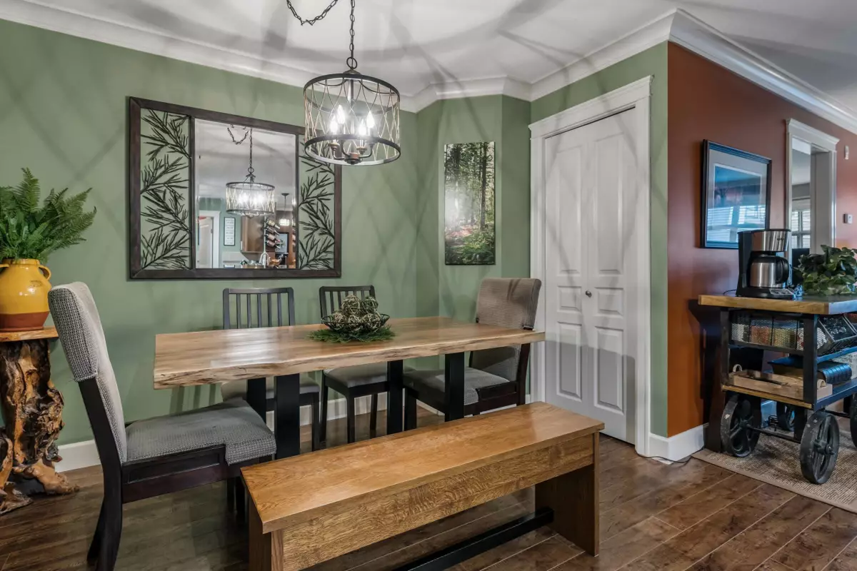 Kitchen Island Photo of 305 45665 Patten Avenue, Chilliwack, BC