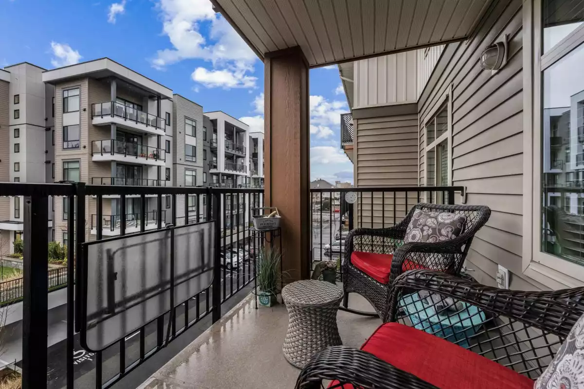 Staircase Photo of 305 45665 Patten Avenue, Chilliwack, BC