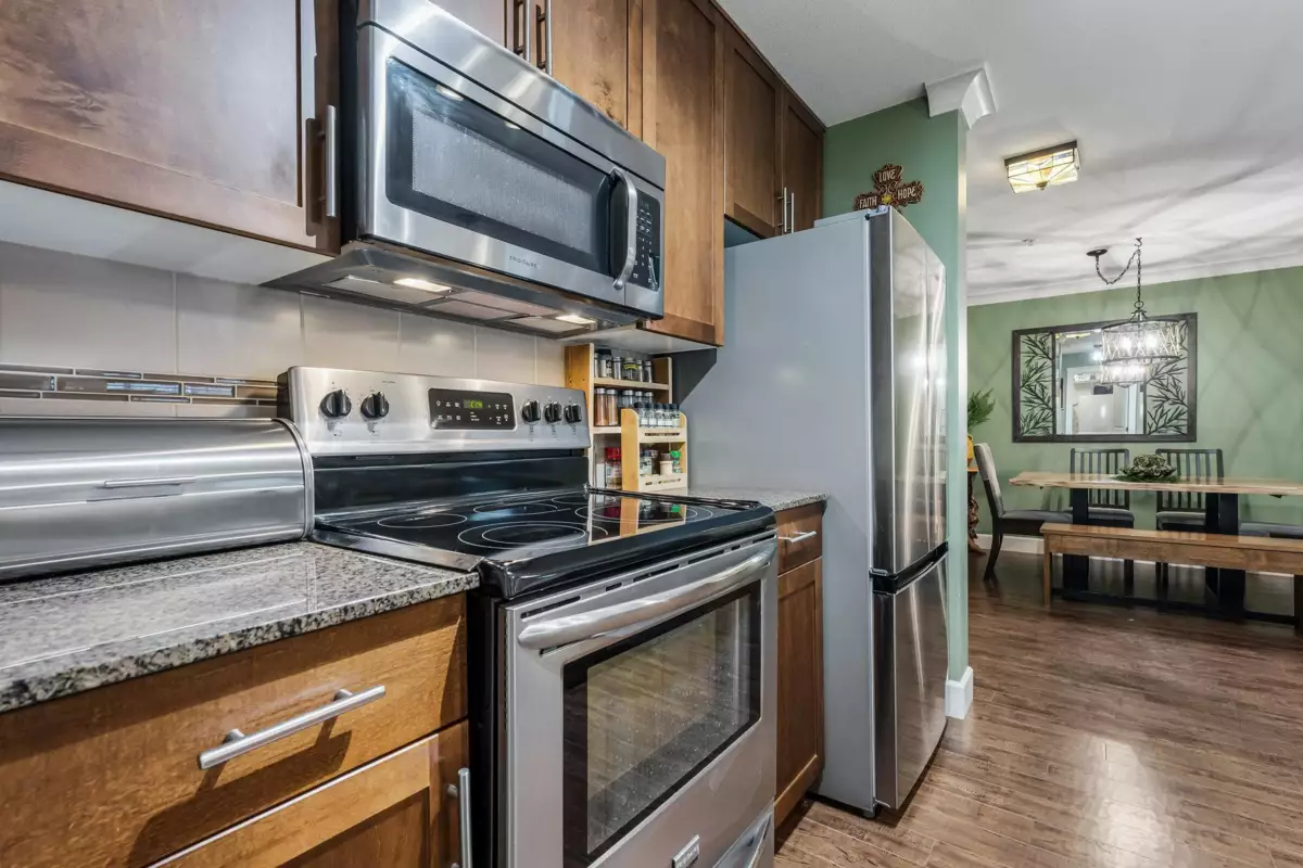 Walk-In Closet Photo of 305 45665 Patten Avenue, Chilliwack, BC