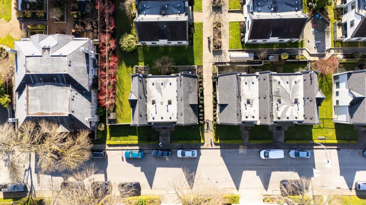 Aerial View of 38 889 Tobruck Avenue, North Vancouver, BC