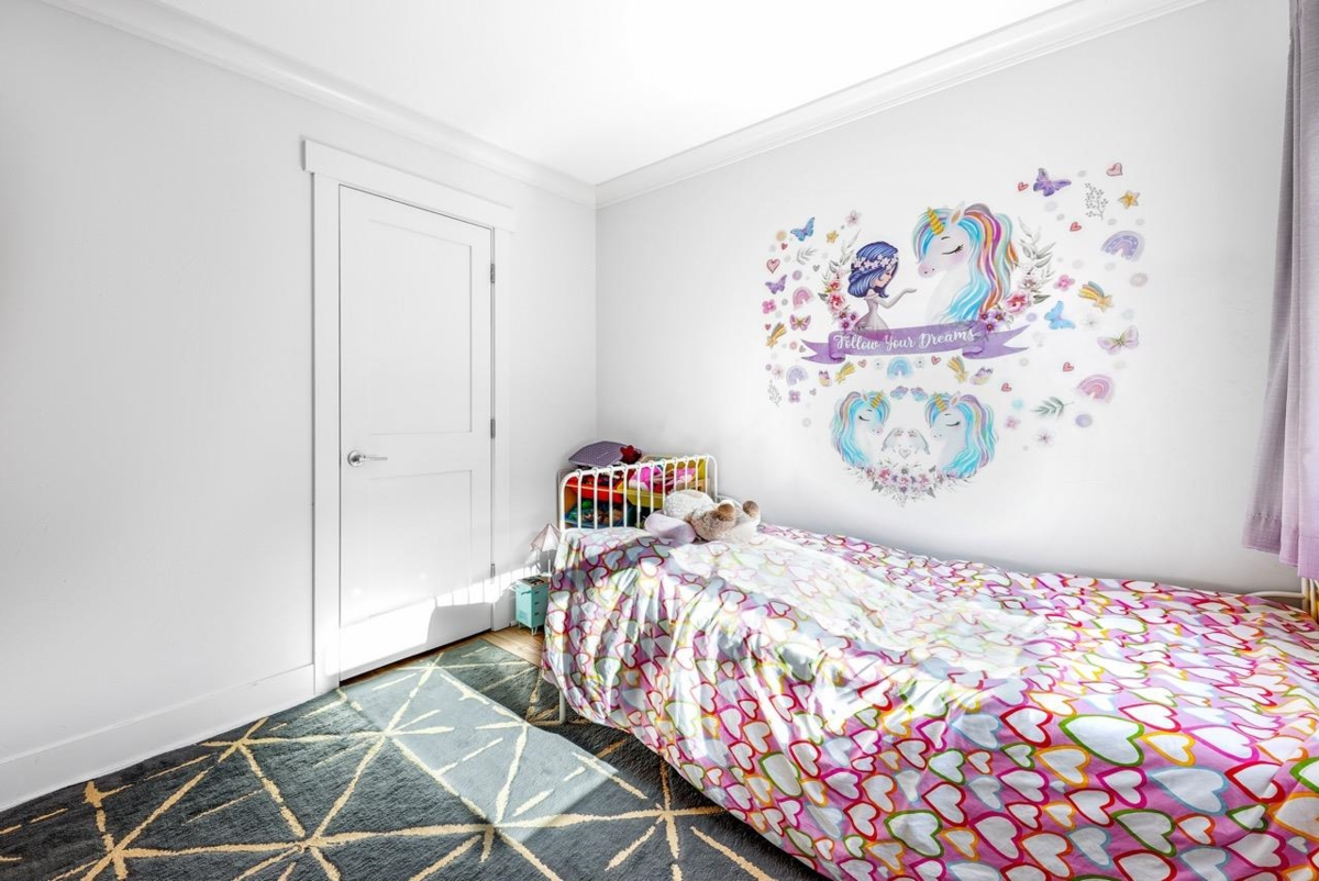 Laundry Room Photo of 38 889 Tobruck Avenue, North Vancouver, BC