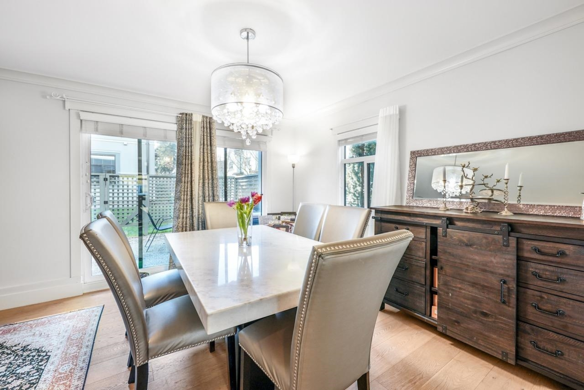 Primary Bathroom Photo of 38 889 Tobruck Avenue, North Vancouver, BC