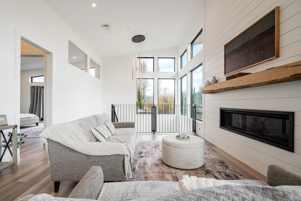 Kitchen Photo of 35727 Shook Road, Mission, BC