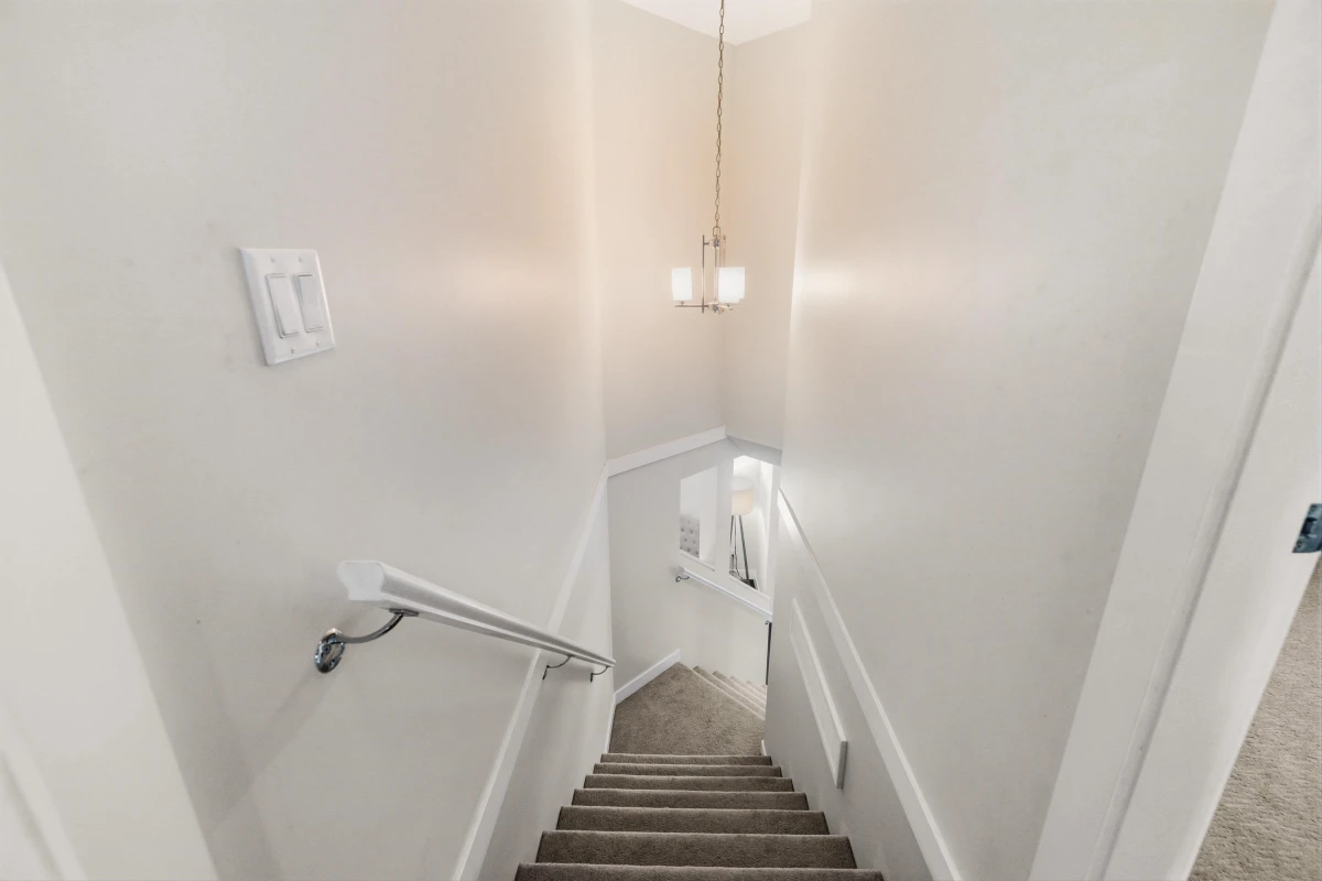 Powder Room Photo of 27072 35b Avenue, Langley, BC