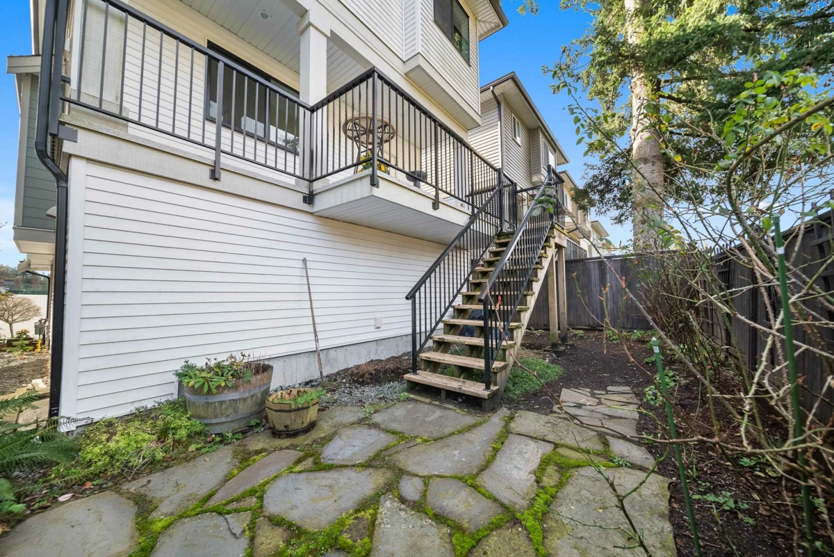 Hot Tub / Spa Photo of 22 4295 Old Clayburn Road, Abbotsford, BC