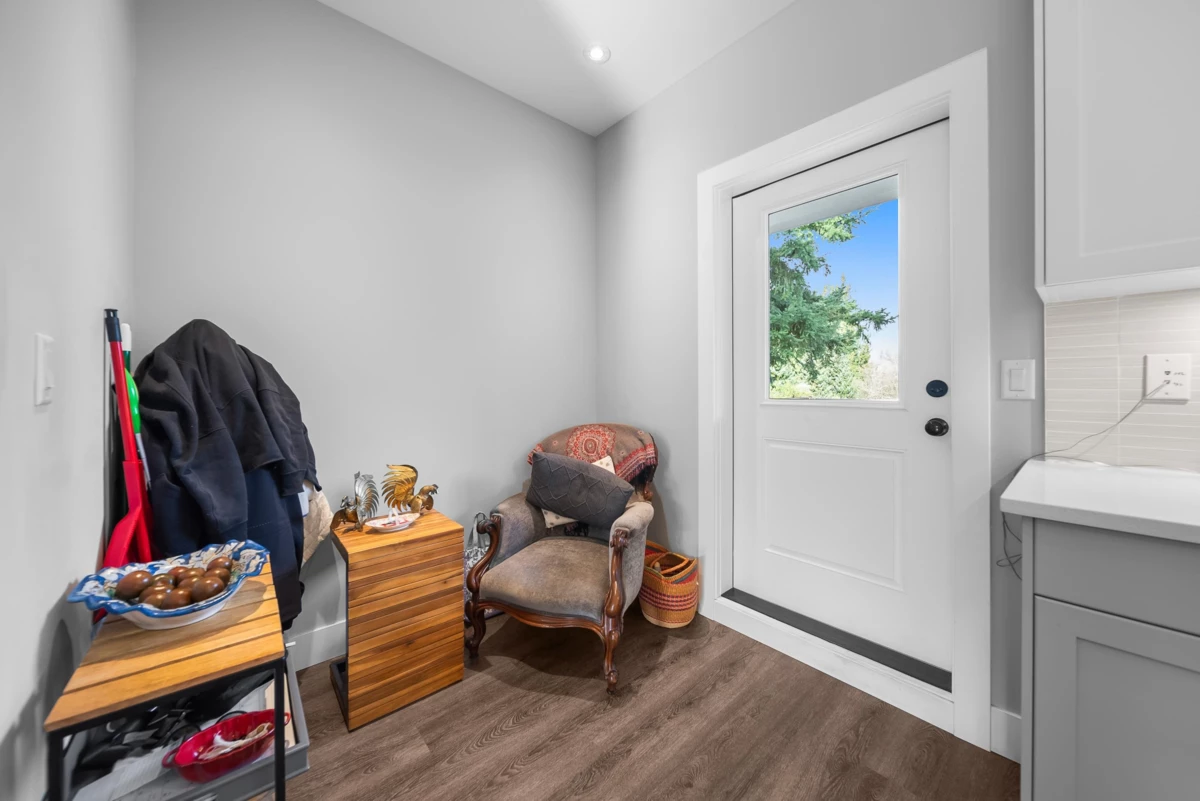 Powder Room Photo of 22 4295 Old Clayburn Road, Abbotsford, BC