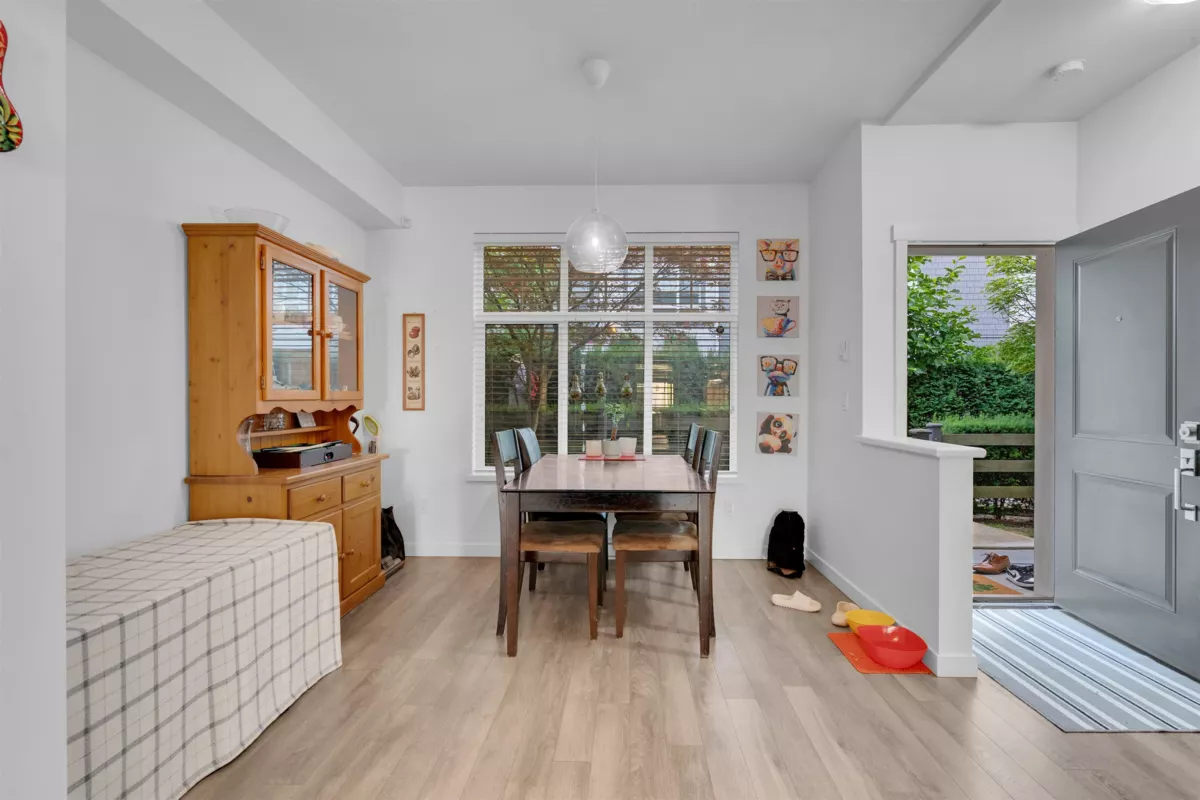 Dining Area Photo of 4 13636 81a Avenue, Surrey, BC