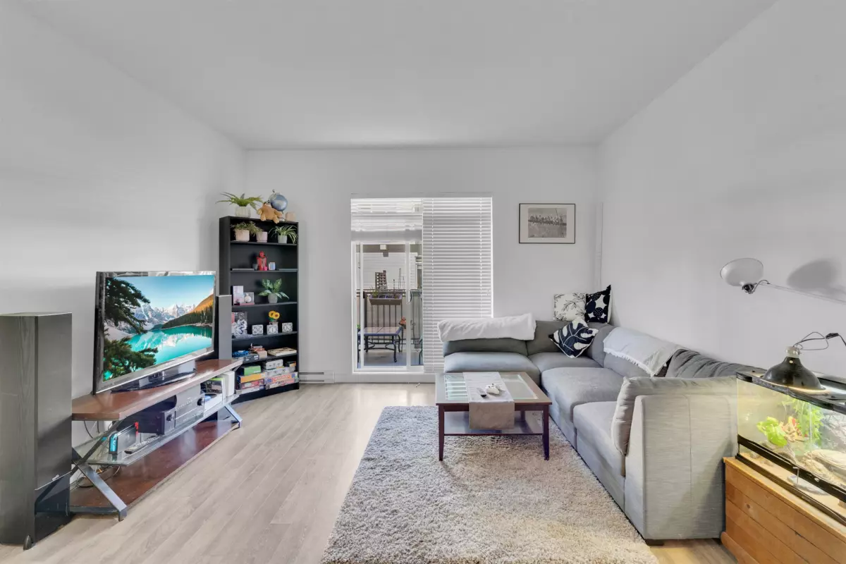 Kitchen Photo of 4 13636 81a Avenue, Surrey, BC