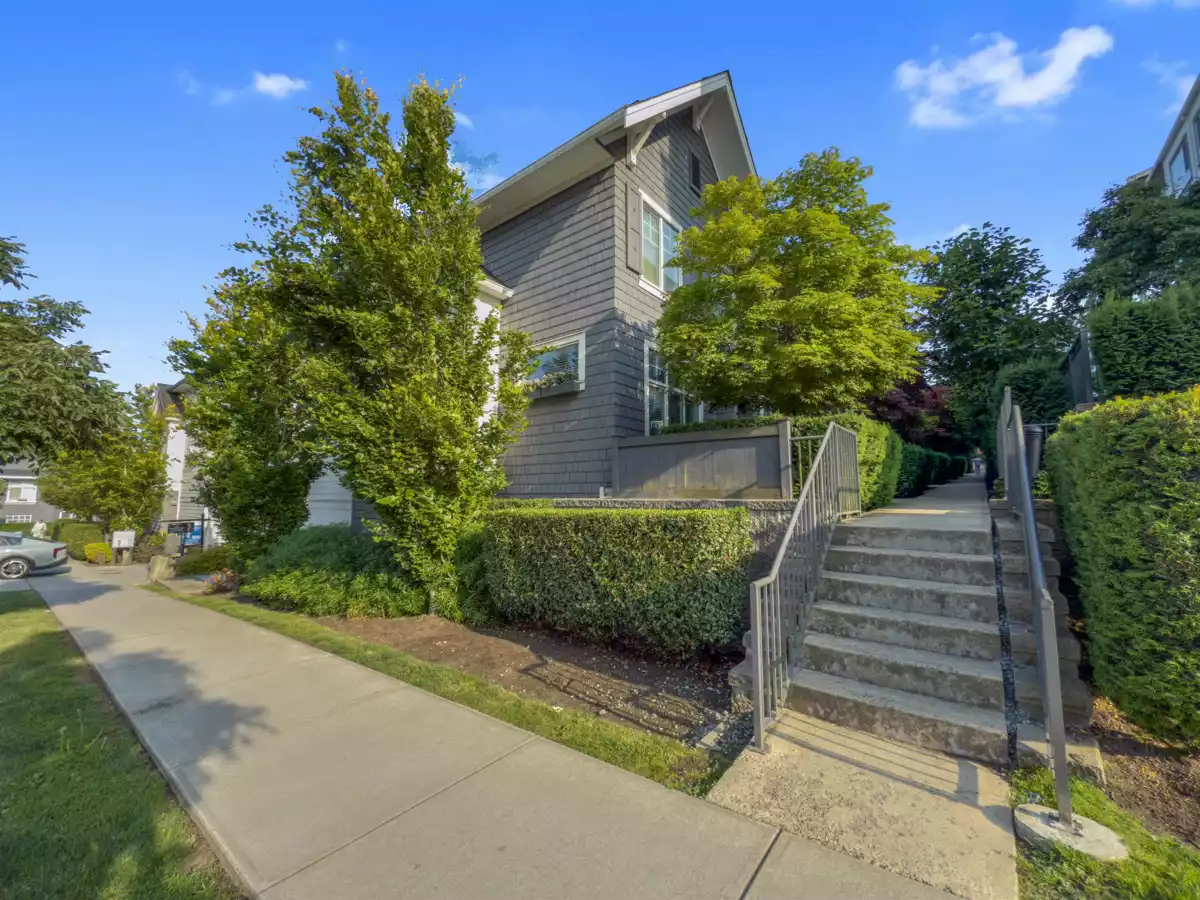 Swimming Pool Photo of 4 13636 81a Avenue, Surrey, BC