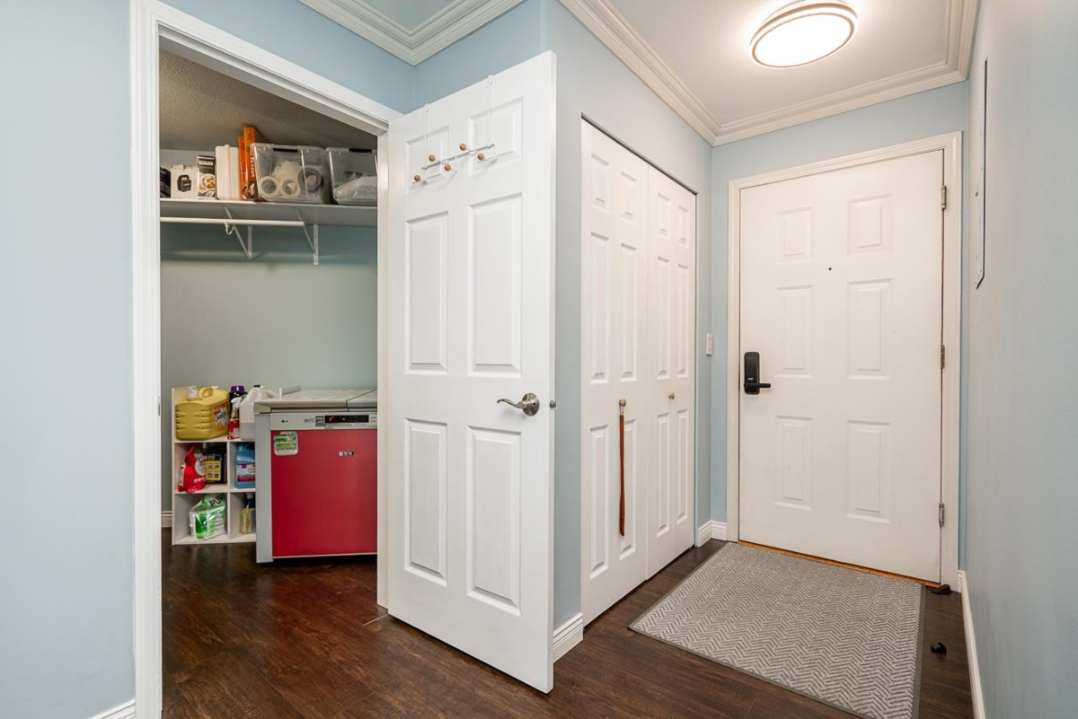 Basement Recreation Room Photo of 205 27358 32 Avenue, Langley, BC