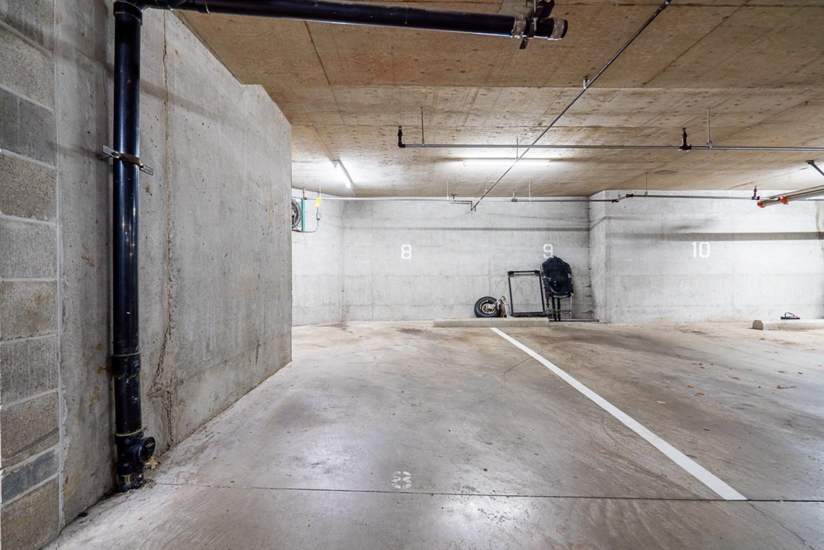 Hallway Photo of 205 27358 32 Avenue, Langley, BC
