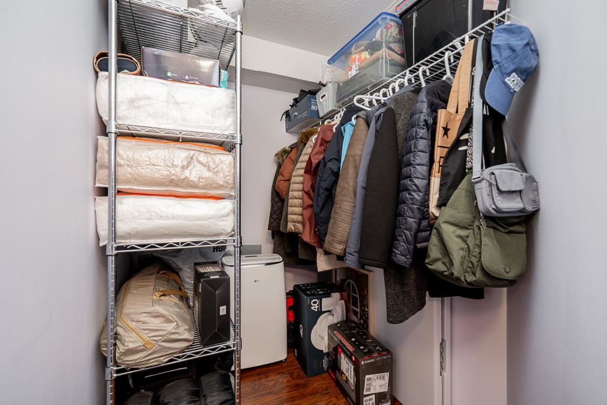 Office / Den Photo of 205 27358 32 Avenue, Langley, BC