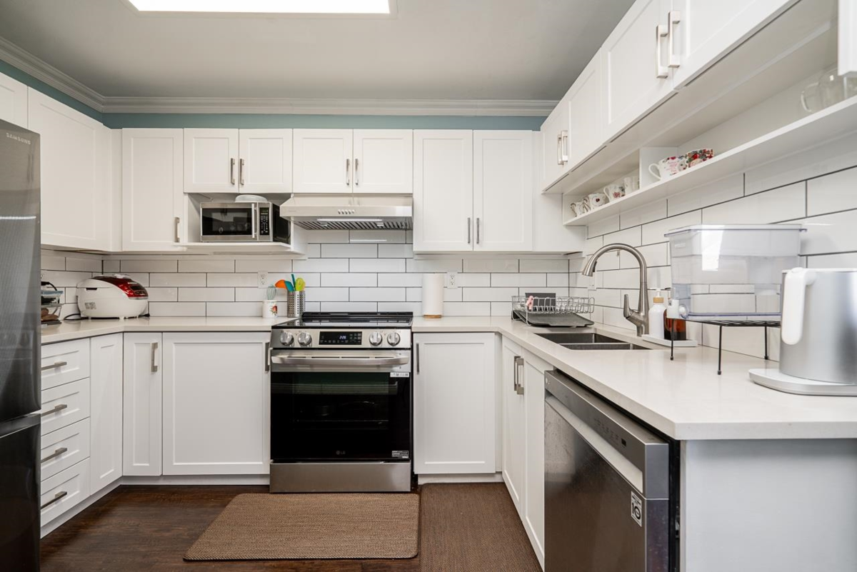 Pantry Photo of 205 27358 32 Avenue, Langley, BC