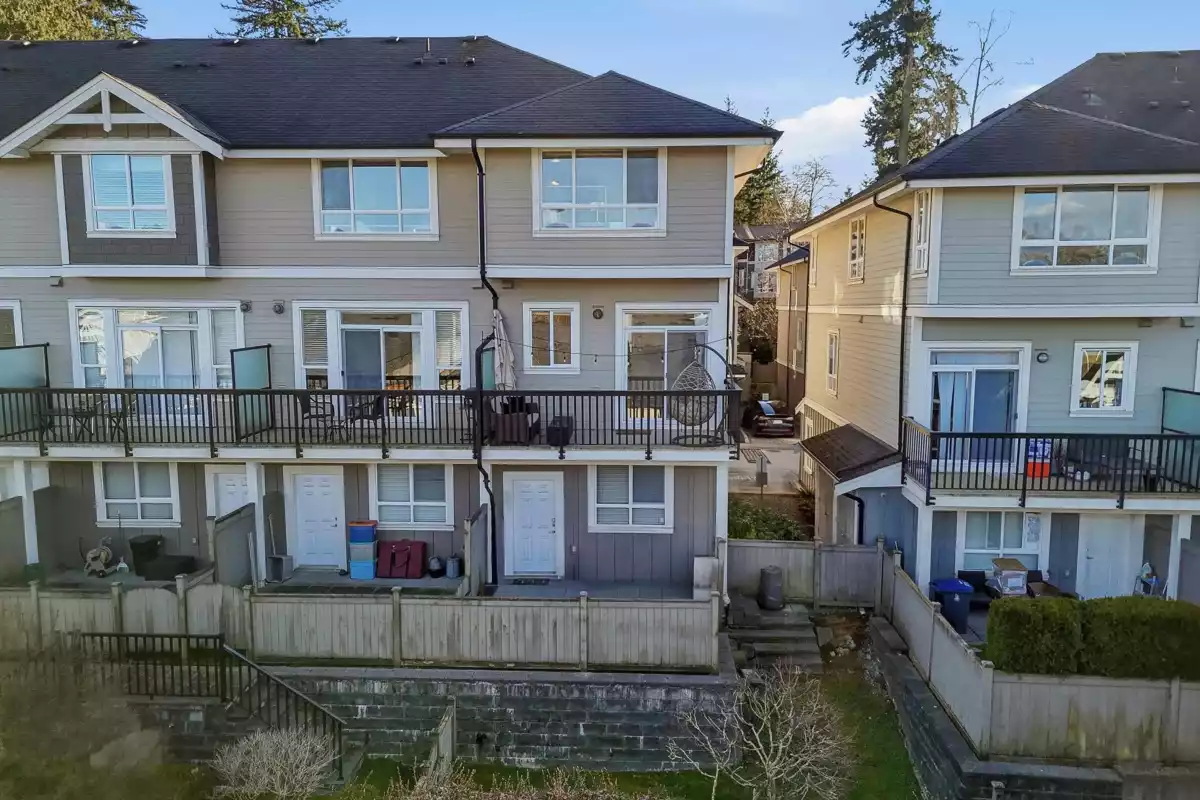 Backyard Photo of 40 2955 156 Street, Surrey, BC