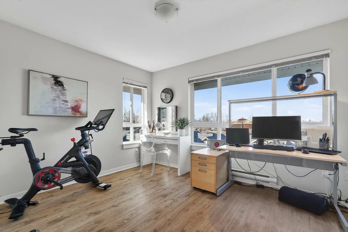 Hallway Photo of 40 2955 156 Street, Surrey, BC