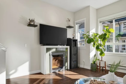 Kitchen Island Photo of 40 2955 156 Street, Surrey, BC